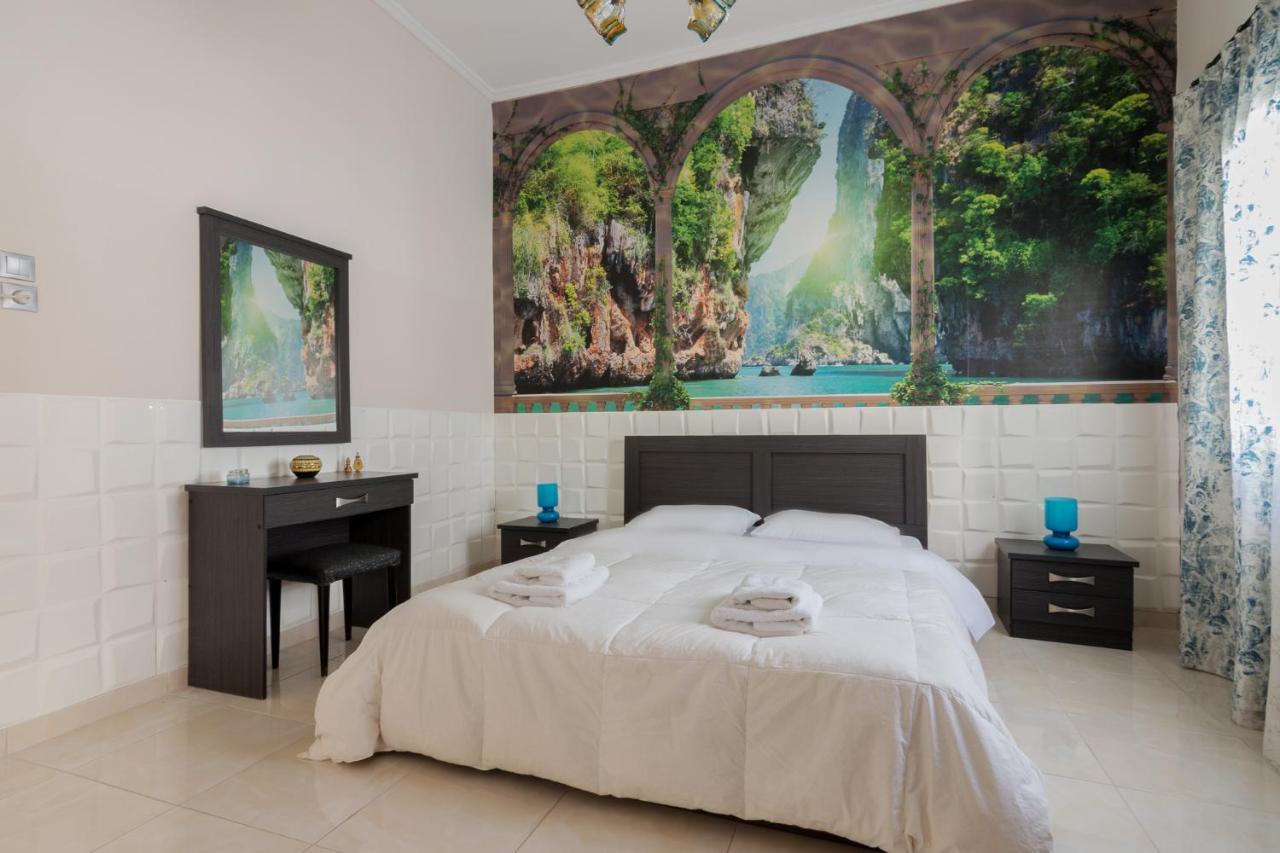 Delightful 2 Bedroom Flat Next To Mikrolimano Piraeus Exterior photo