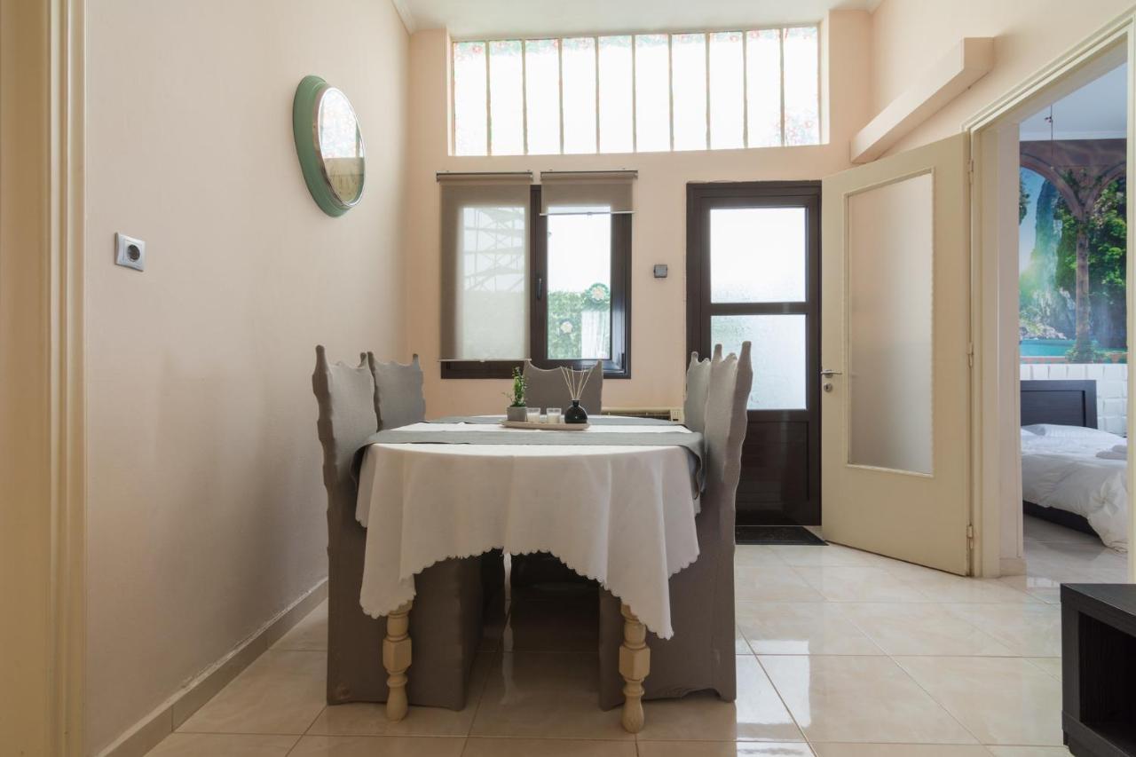 Delightful 2 Bedroom Flat Next To Mikrolimano Piraeus Exterior photo
