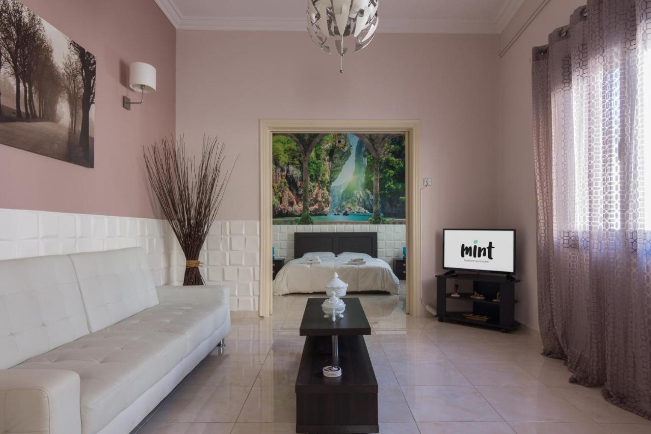 Delightful 2 Bedroom Flat Next To Mikrolimano Piraeus Exterior photo