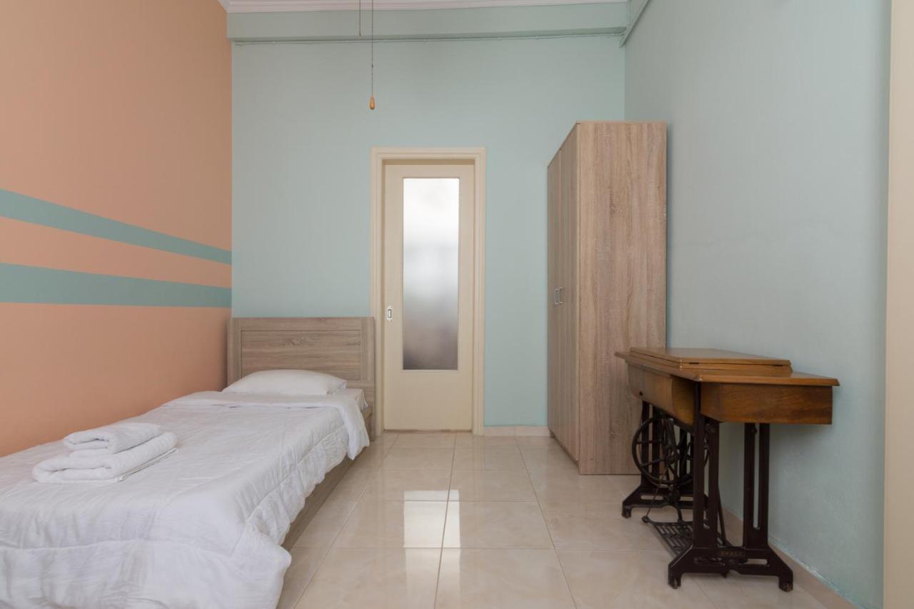 Delightful 2 Bedroom Flat Next To Mikrolimano Piraeus Exterior photo